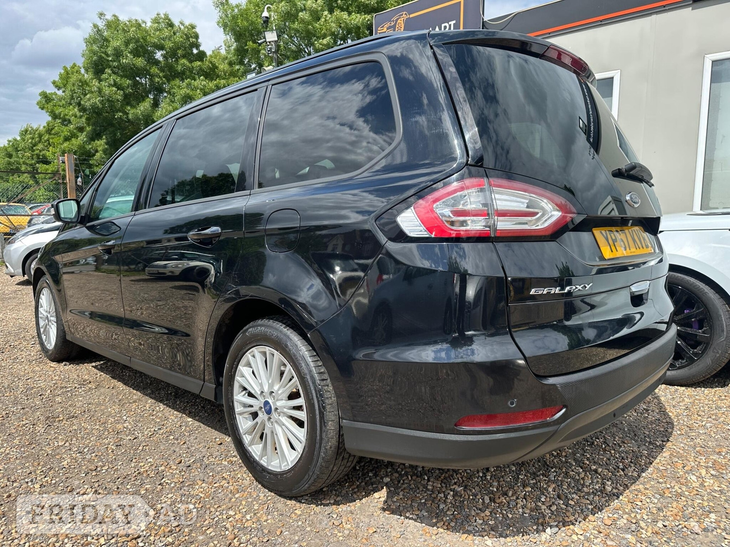 Ford Galaxy 2017 - Cars in Sunbury-On-Thames