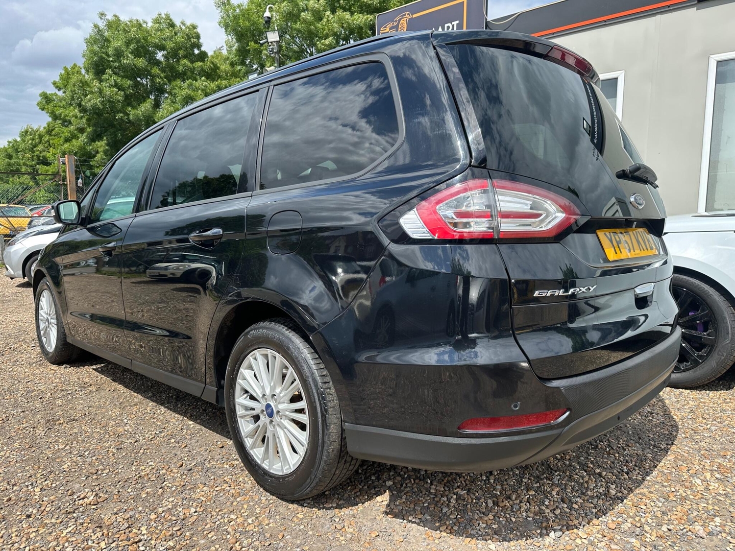 Ford Galaxy 2017 - Cars in Sunbury-On-Thames