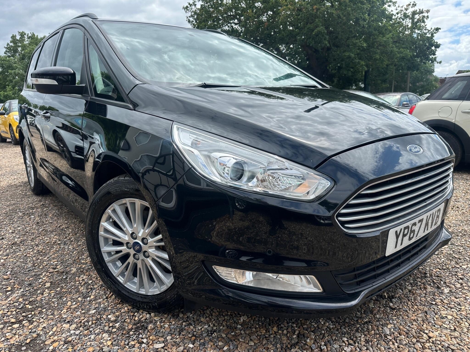 Ford Galaxy 2017 - Cars