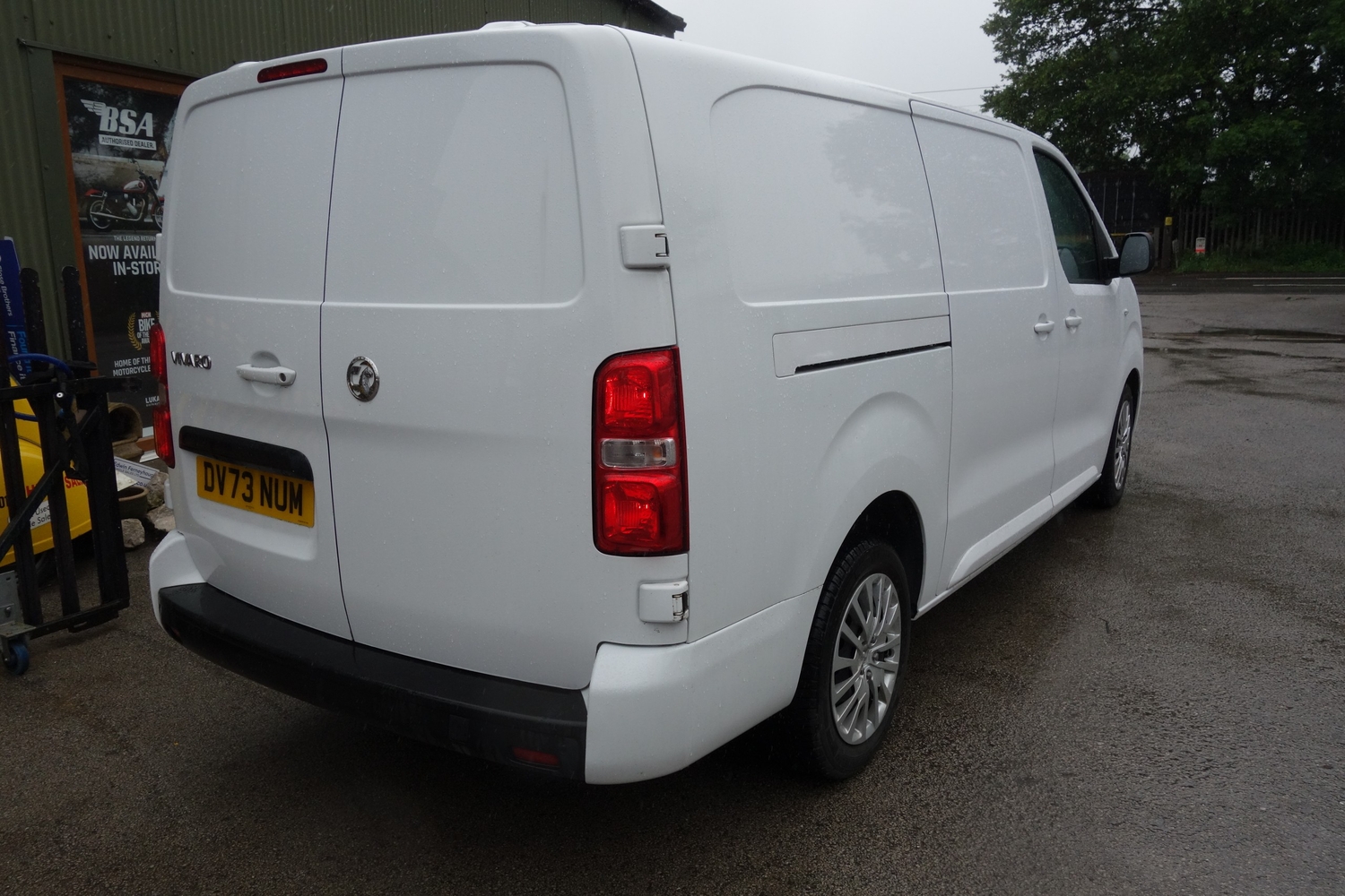 [ berth ]Vauxhall Vivaro