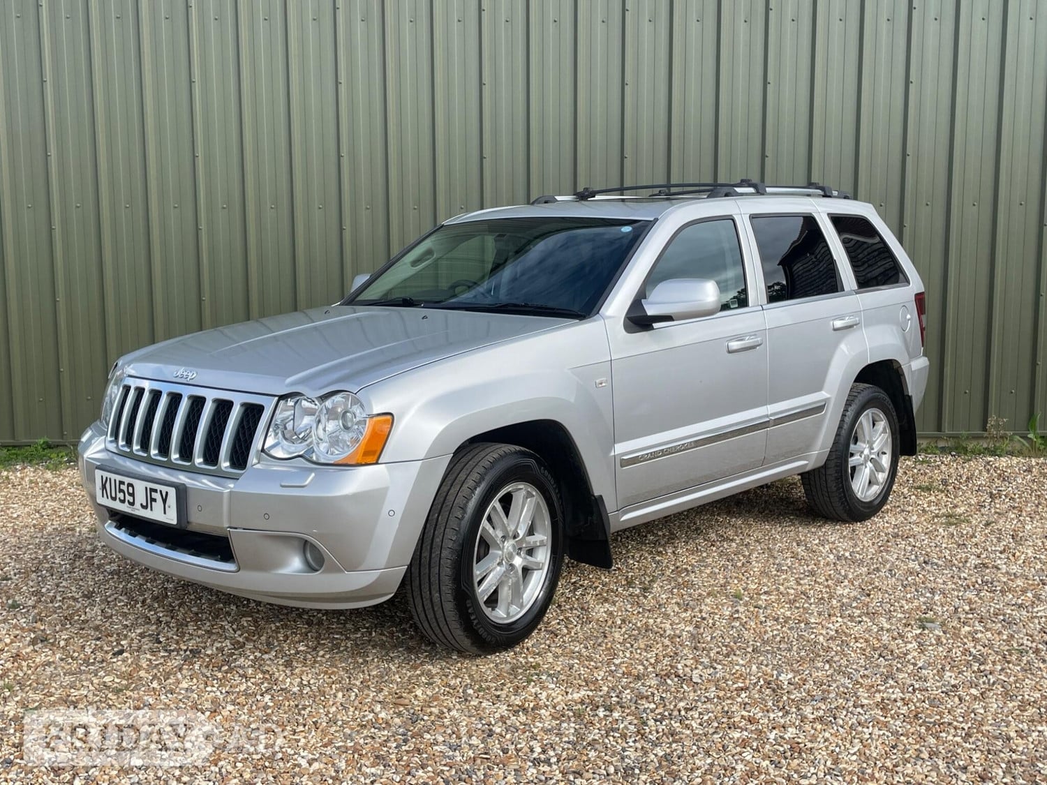 [ berth ]Jeep Grand Cherokee