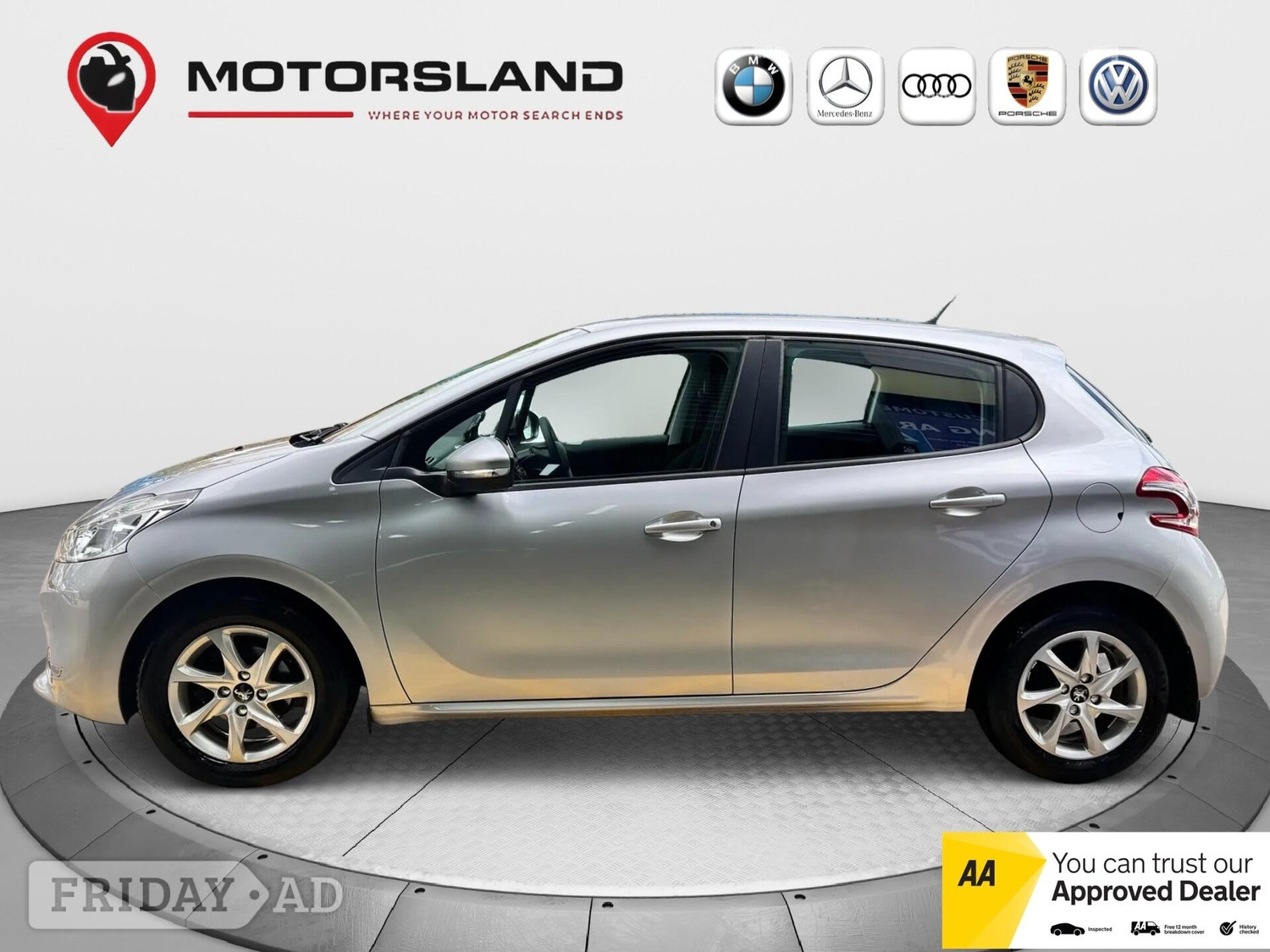[ berth ]Peugeot 208