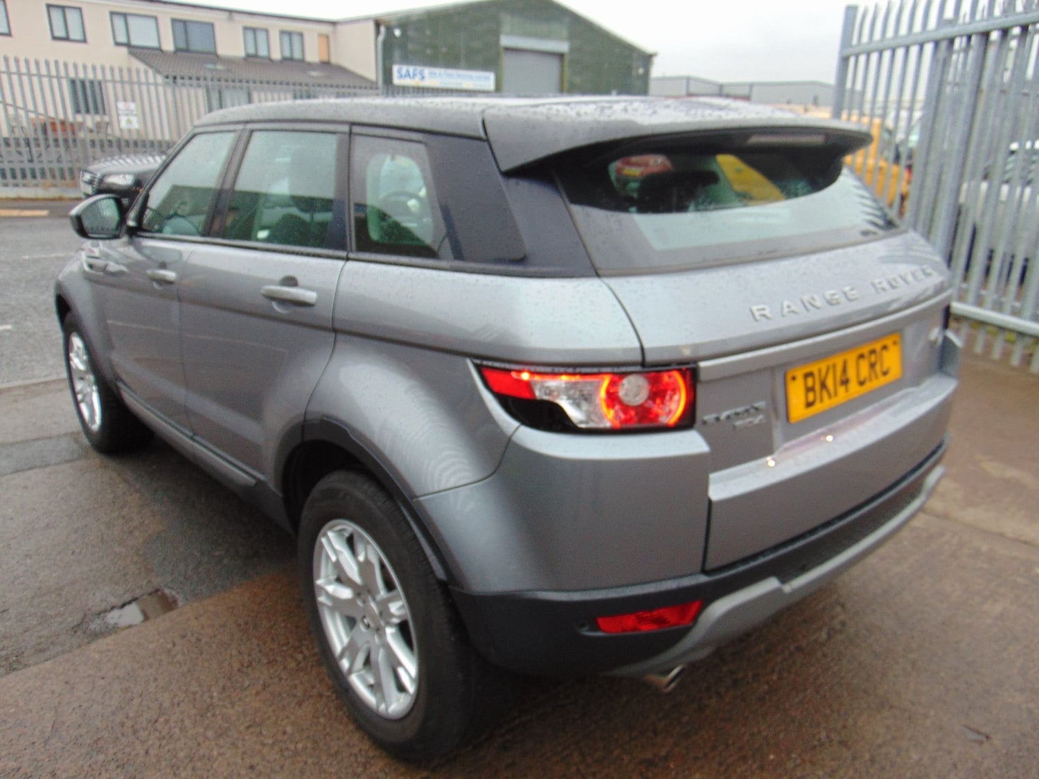 [ berth ]Land Rover Range Rover Evoque