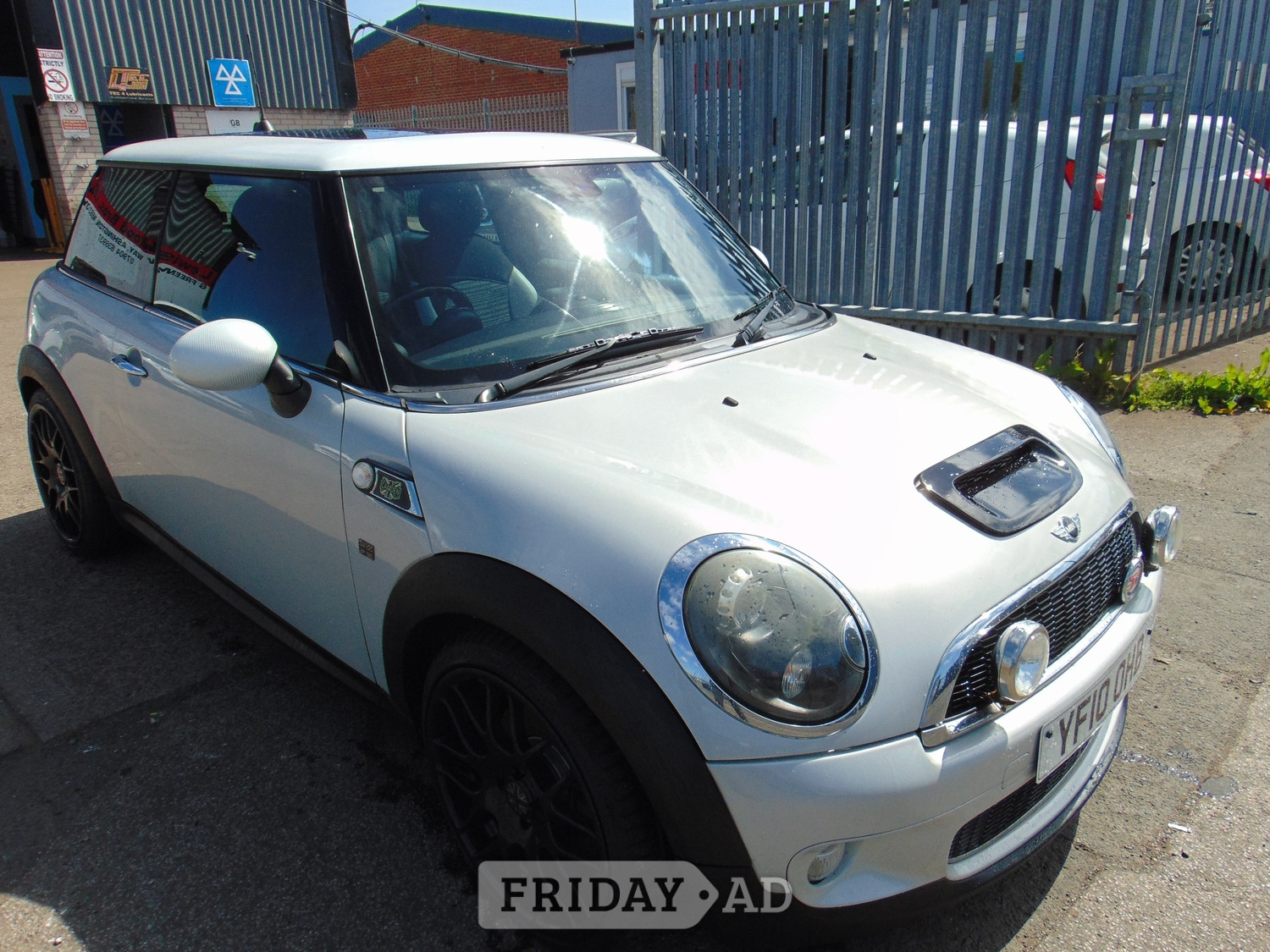 Mini Hatch Cooper 2010 in Ashington