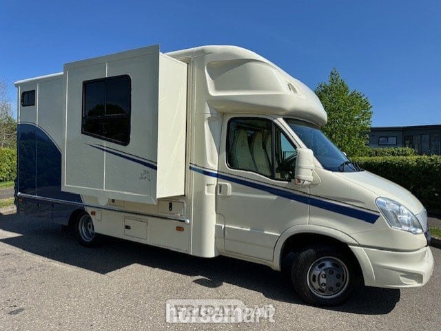 Andrew Maudsley  Iveco Horsebox in Banbury