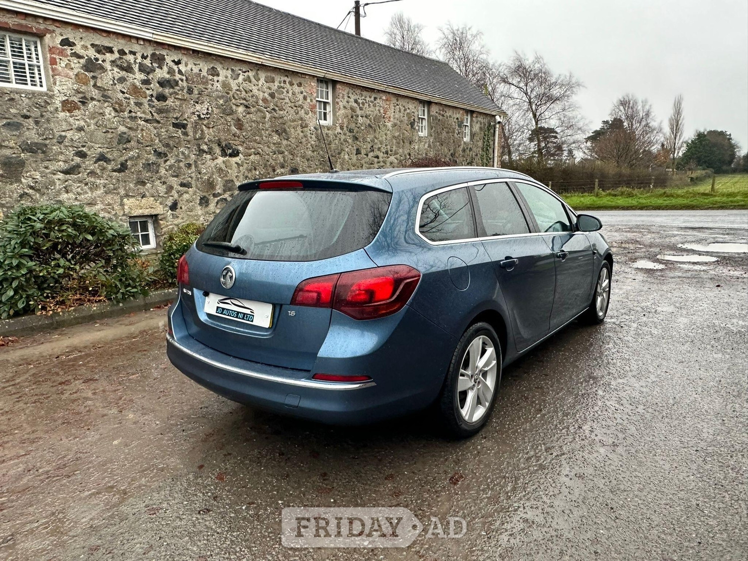 Vauxhall Astra 2013 - Cars in Craigavon