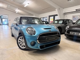 Mini Hatch 2016