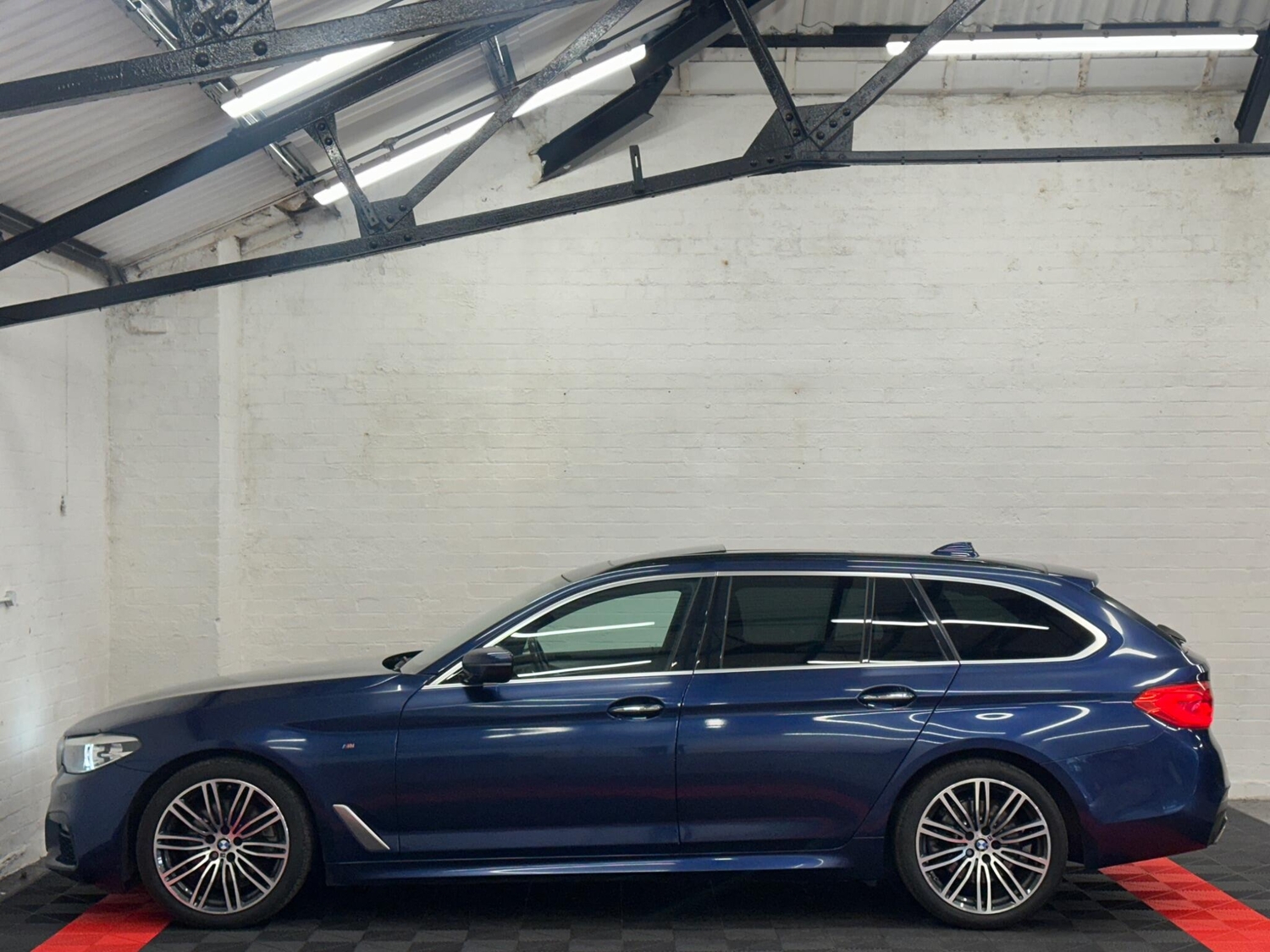 [ berth ]BMW 5 Series