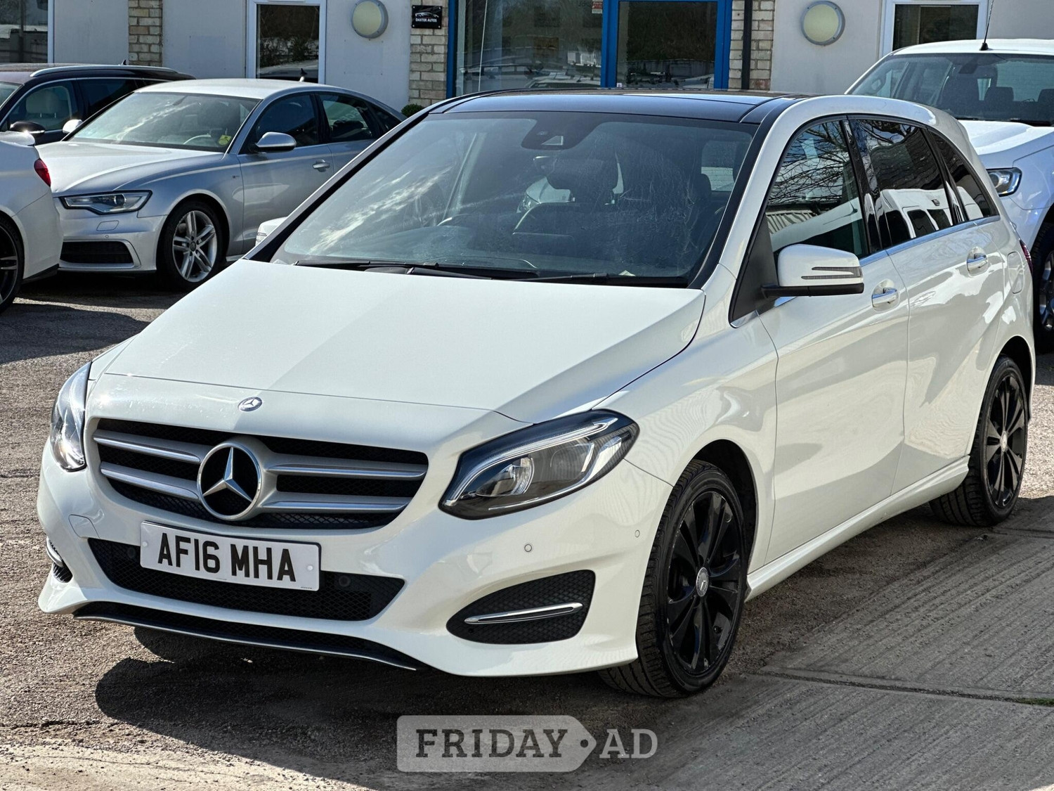 [ berth ]Mercedes-Benz B Class