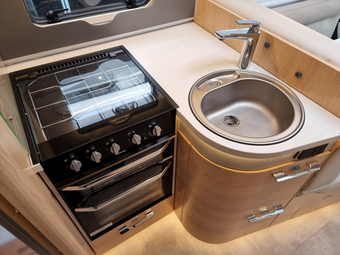 Hymer B-Class ModernComfort I 680 Blackline 2025 for sale