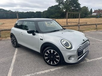 Mini Hatch 2019
