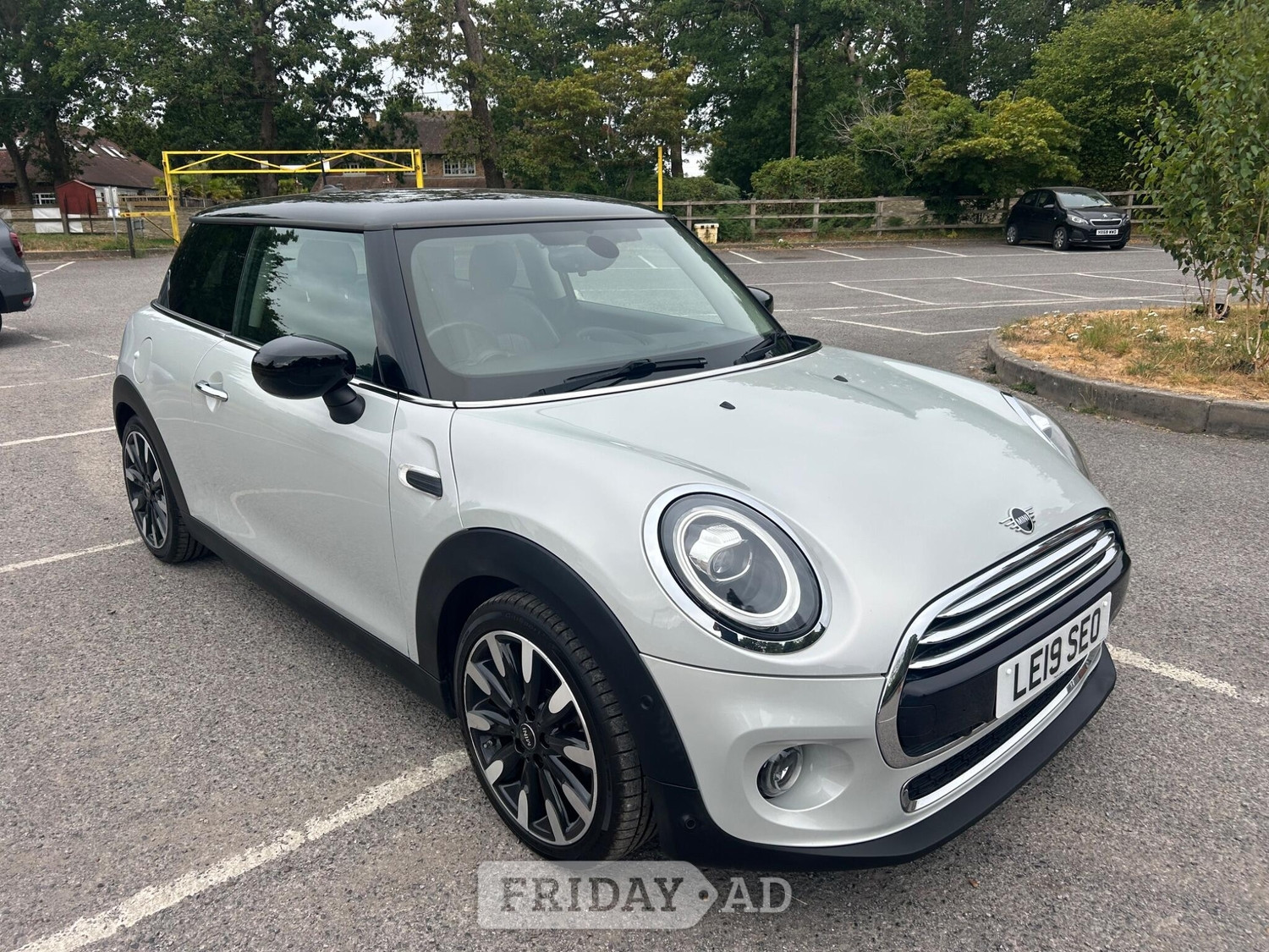 Mini Hatch 2019 - Cars