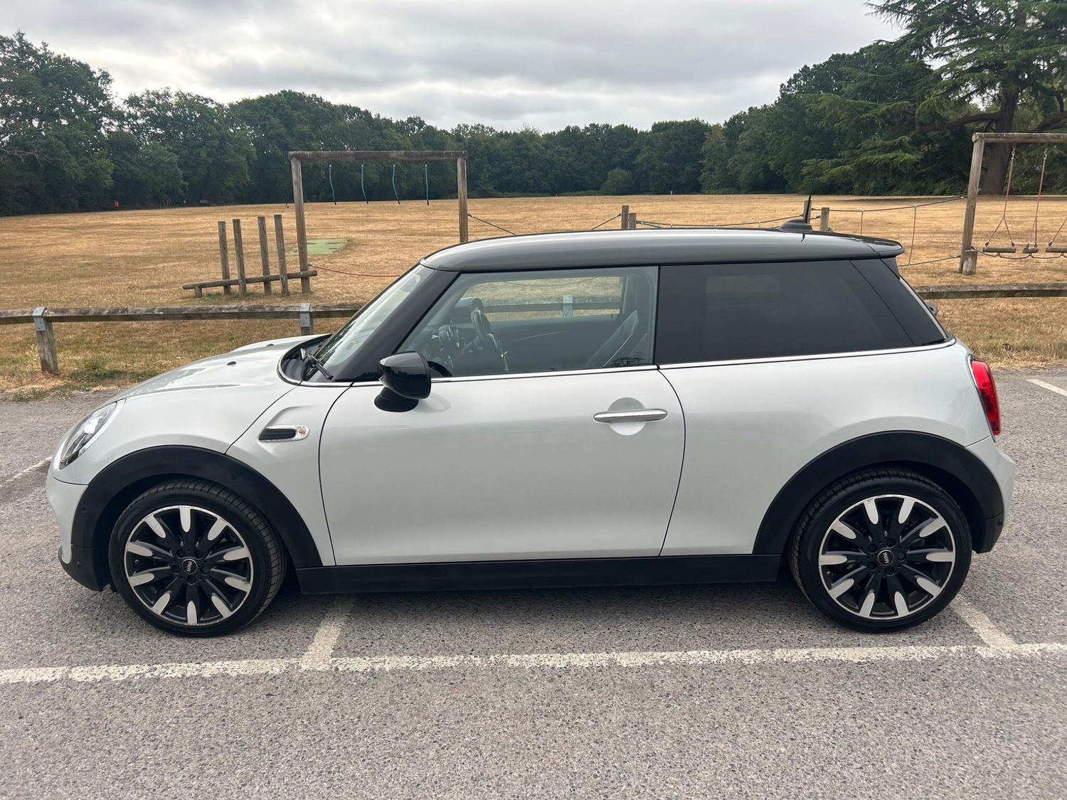 Mini Hatch Chertsey