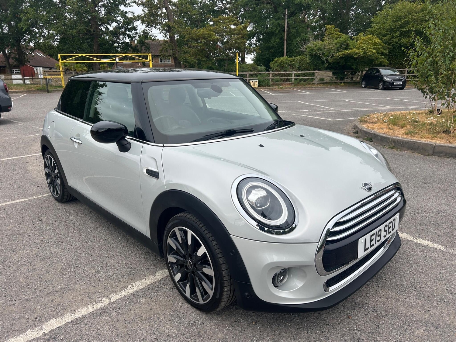 Mini Hatch 2019 - Cars