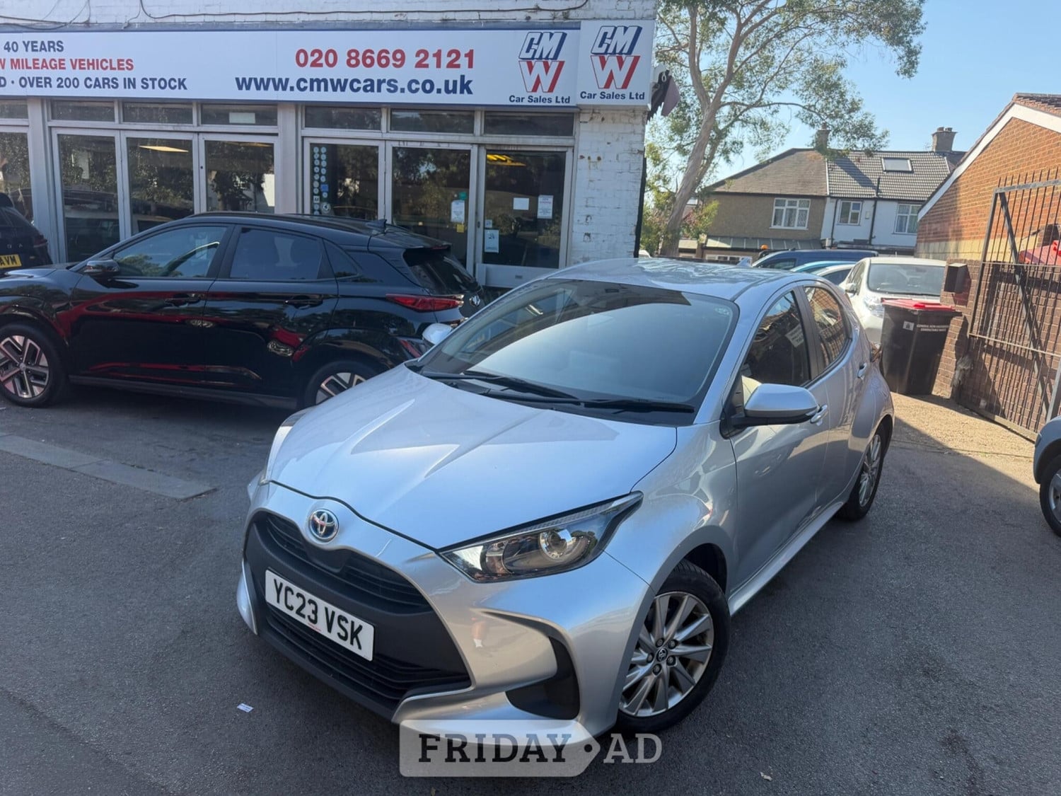Toyota Yaris 2023 in Sutton