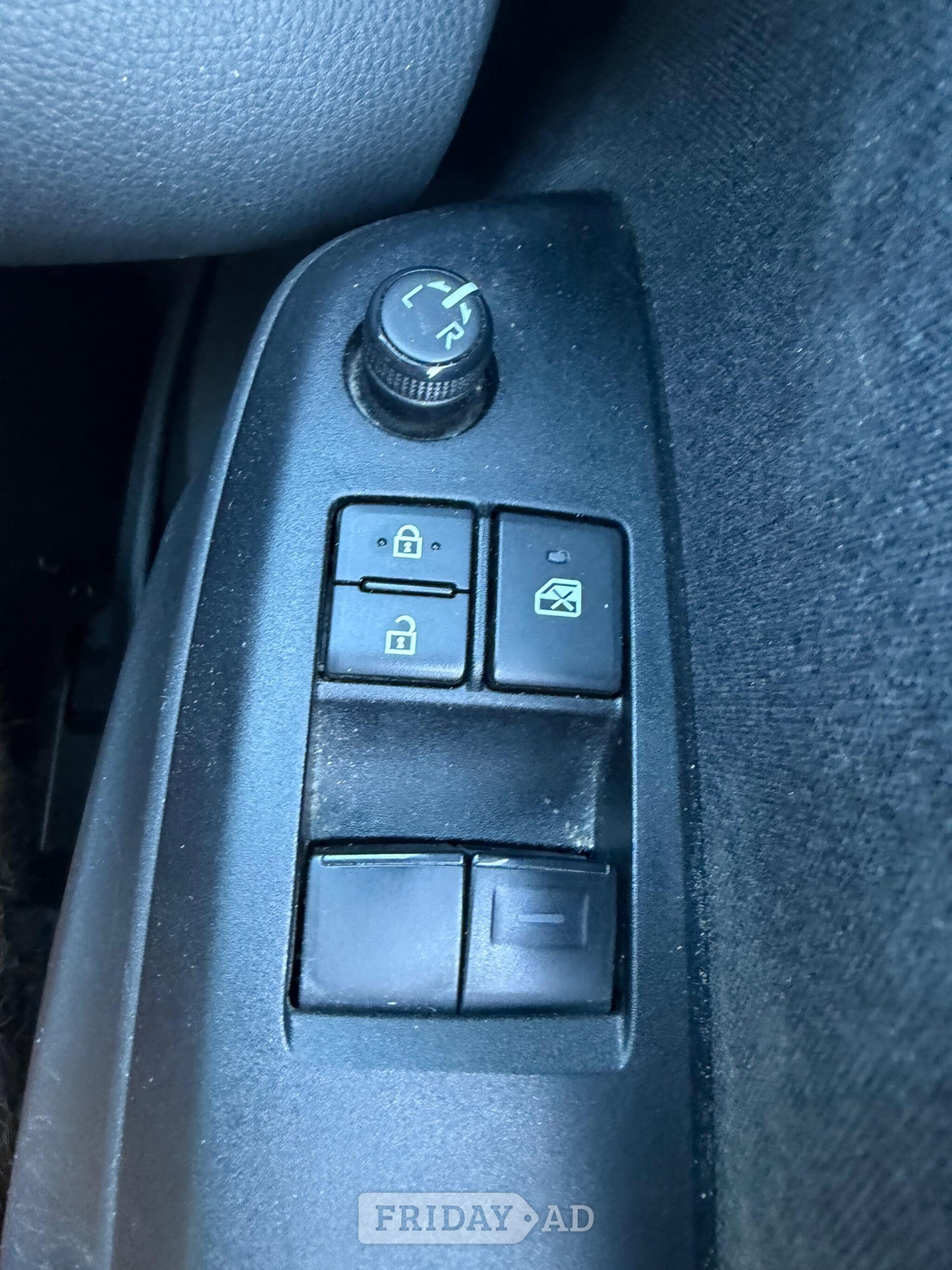 Toyota Yaris 2023 - Cars