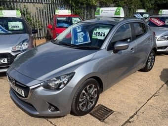 Mazda Mazda2 2015