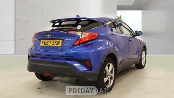 Toyota C-HR 2017 - Cars in Slough