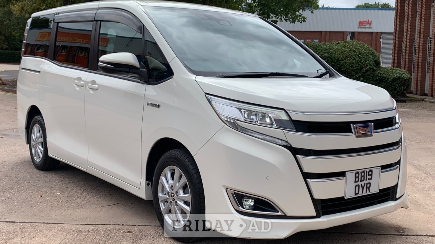 Toyota Noah 2019 in Birmingham