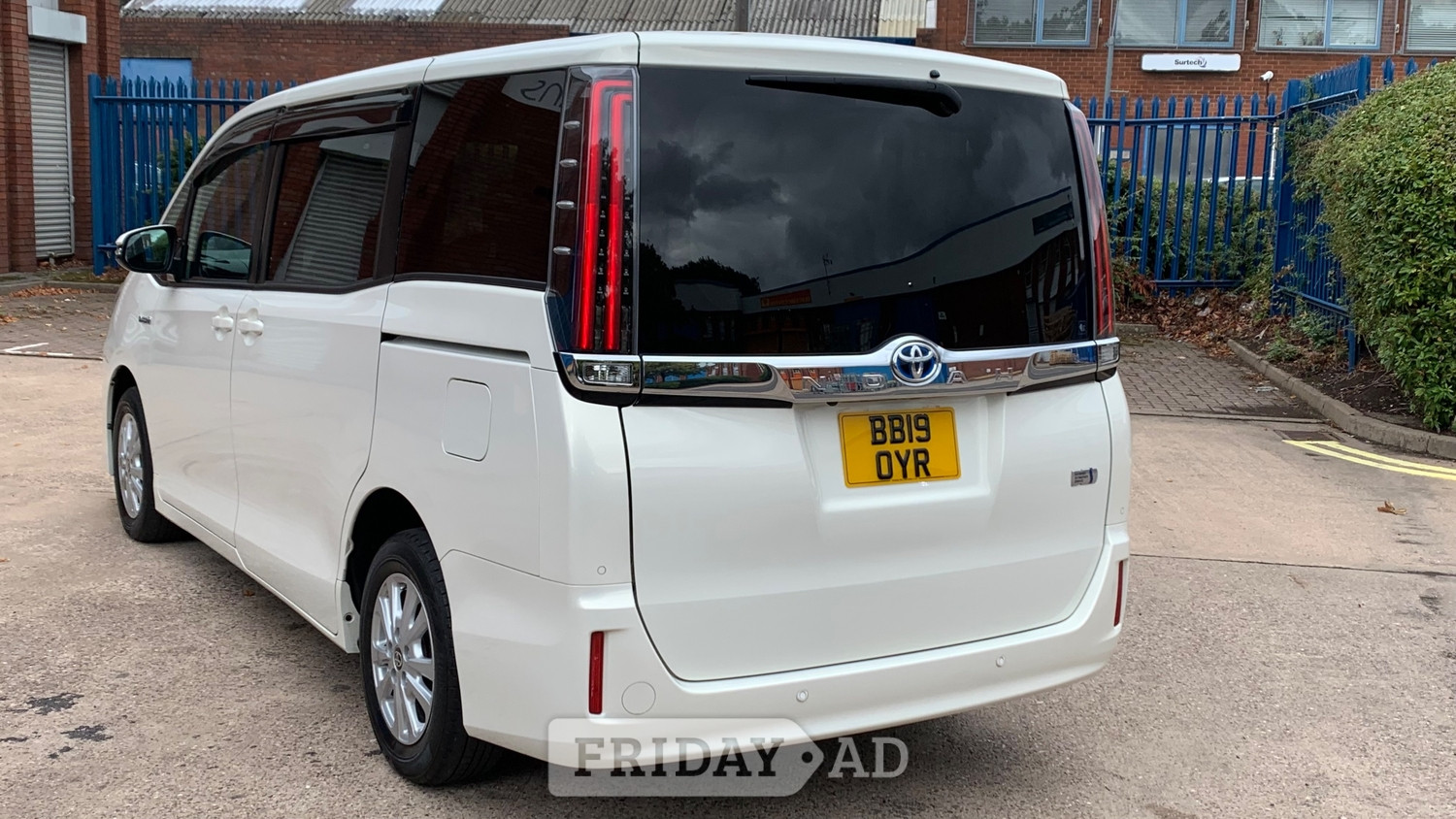 Toyota Noah 2019 - Cars