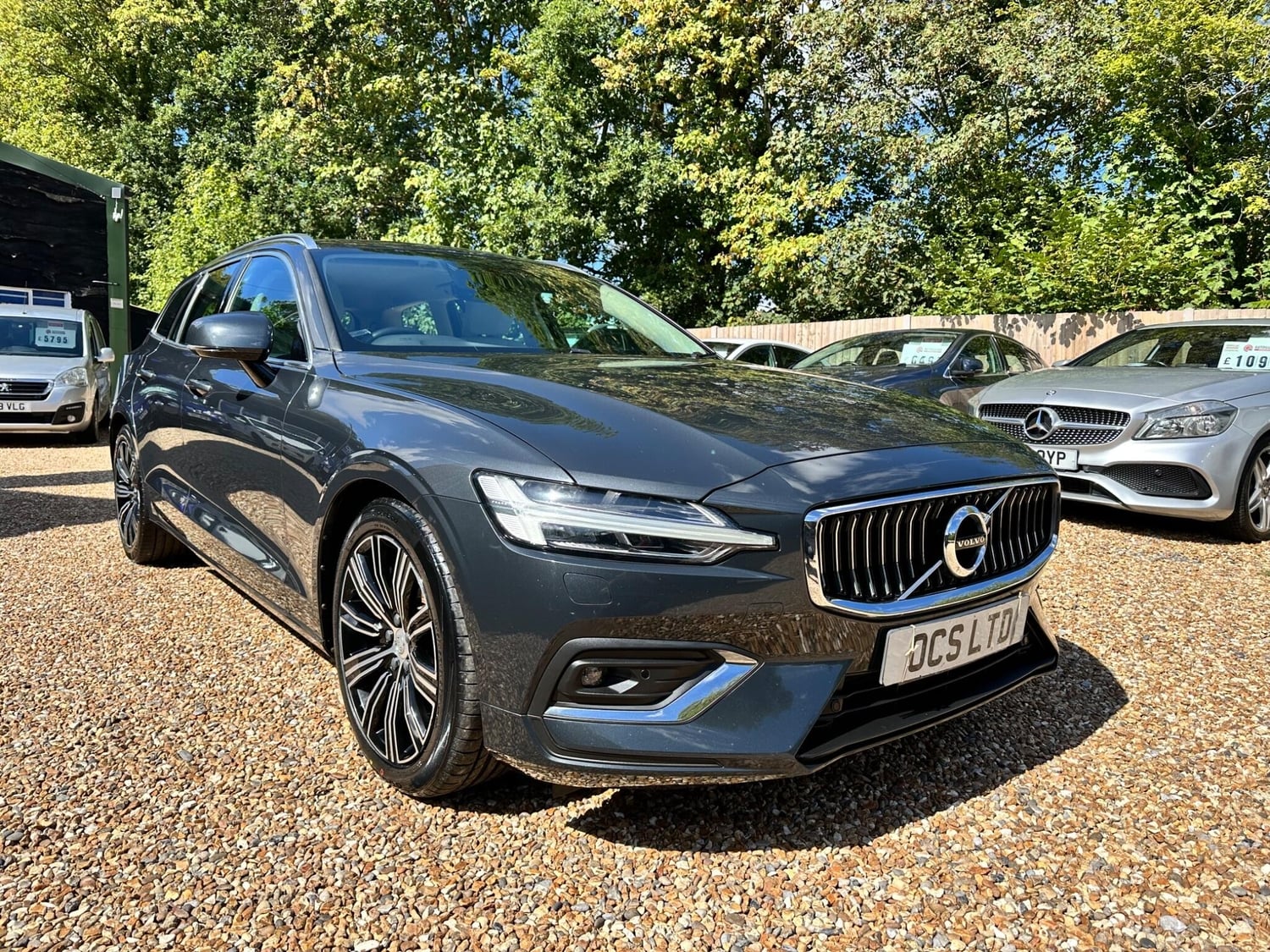 Volvo V60 Hook