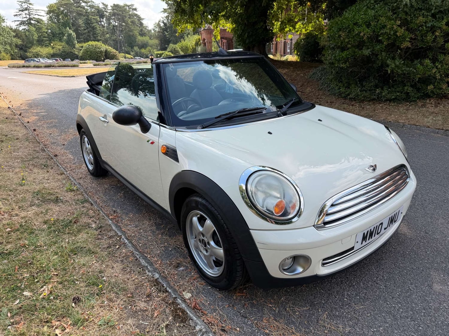 Mini Convertible Leatherhead