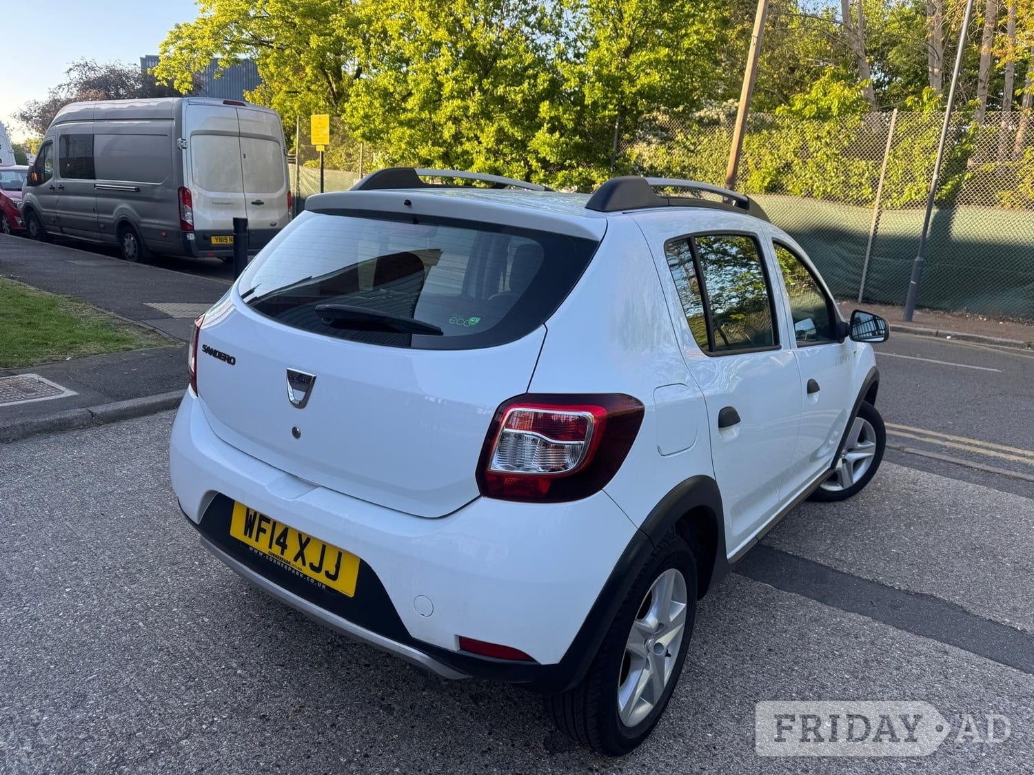 [ berth ]Dacia Sandero Stepway