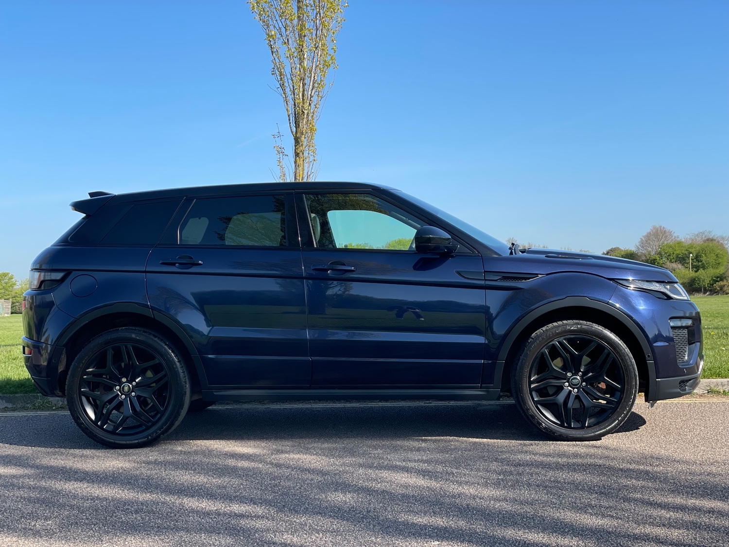 [ berth ]Land Rover Range Rover Evoque