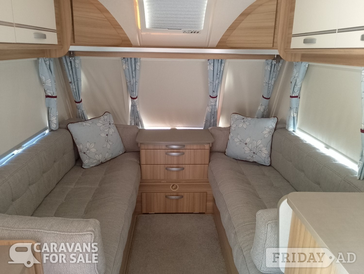 Lunar Quasar 2019 - Motorhomes & Caravans