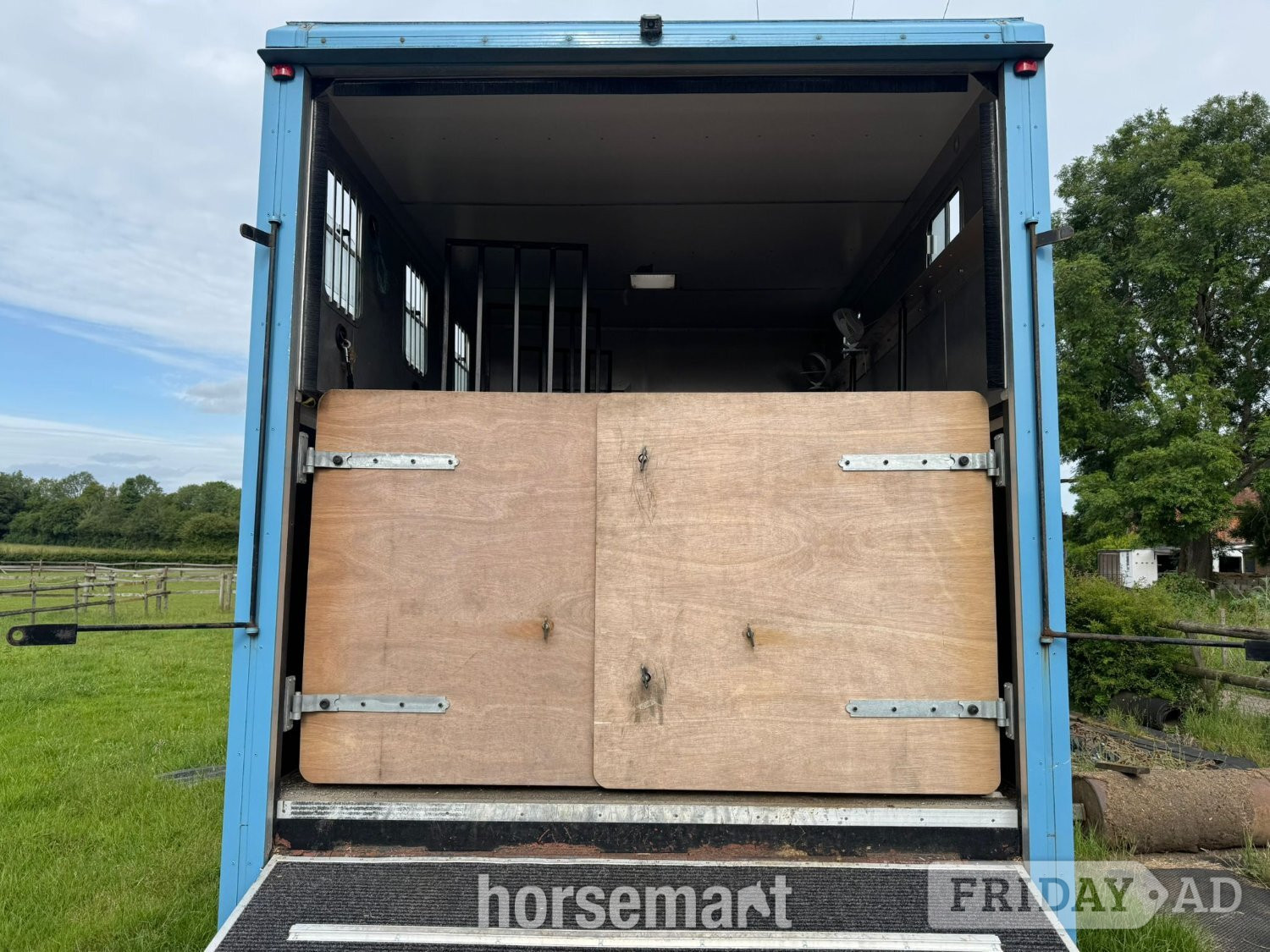 Pride Horseboxes PrideDarcy II Daf Trucks Horsebox - Trailers & Horseboxes in High Wycombe