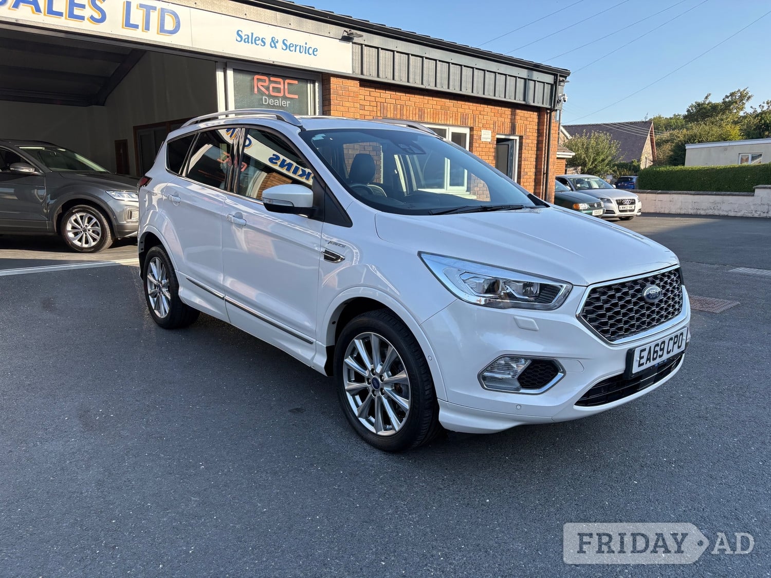 [ berth ]Ford Kuga