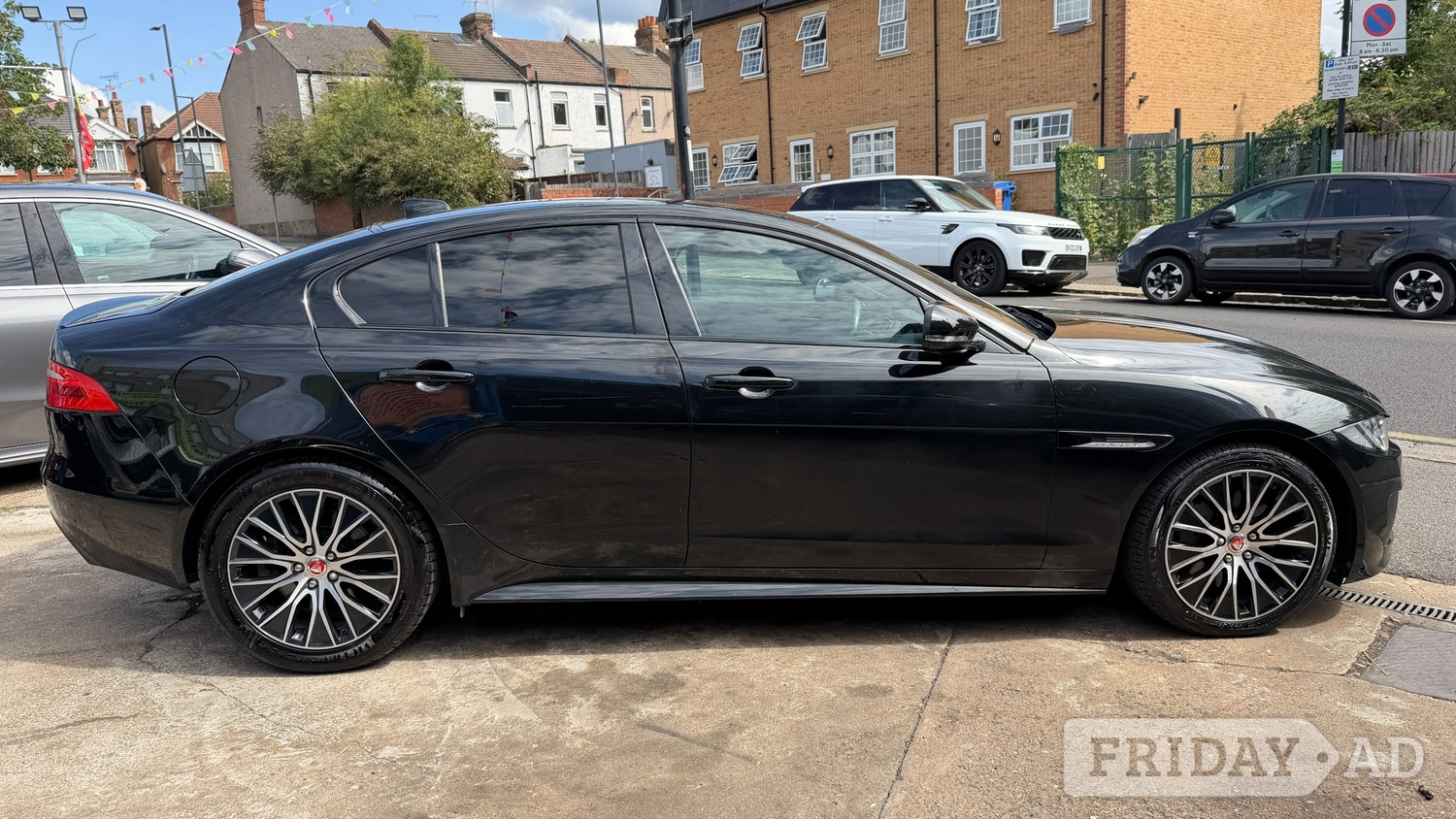 Jaguar XE 2019 - Cars