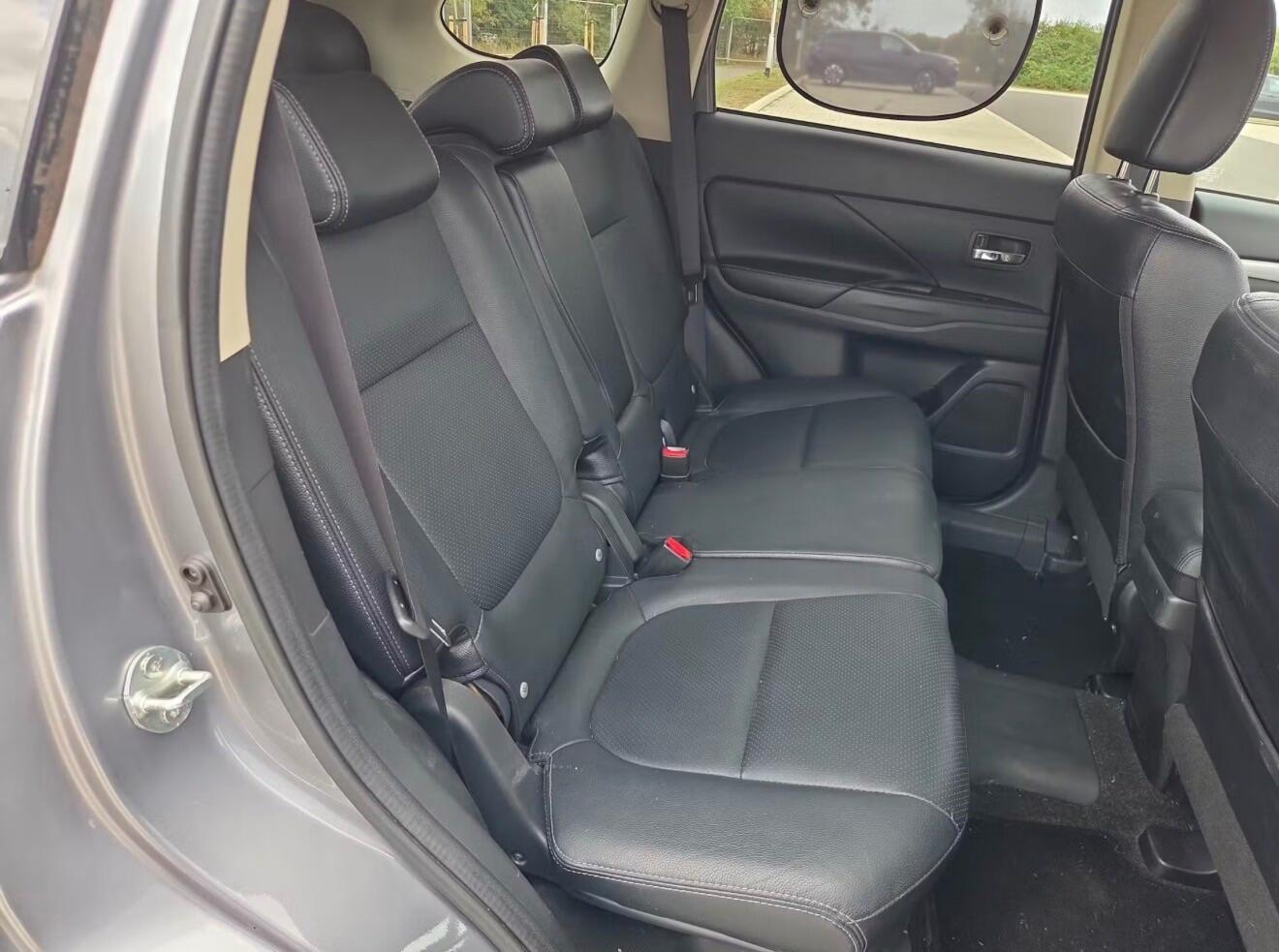 [ berth ]Mitsubishi Outlander