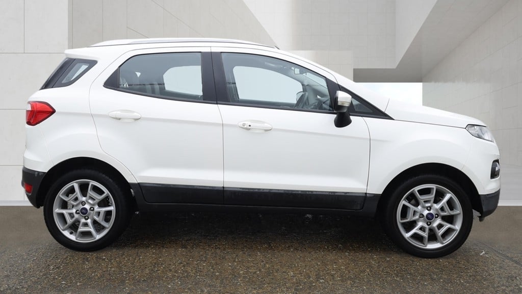 [ berth ]Ford Ecosport