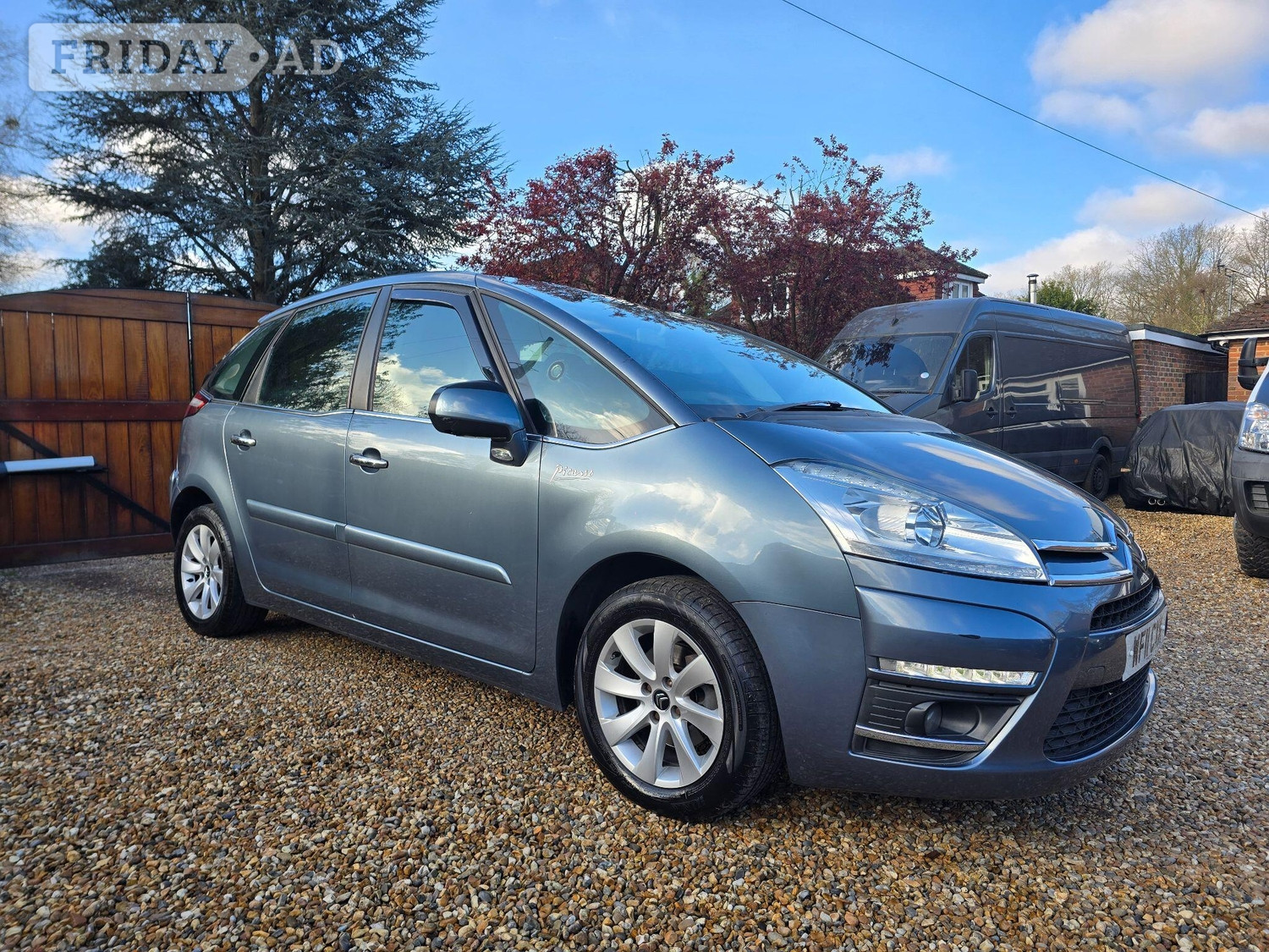 Citroen C4 Picasso 2011 in Aldershot
