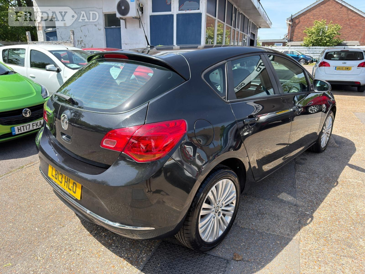 Vauxhall Astra 2013 - Cars