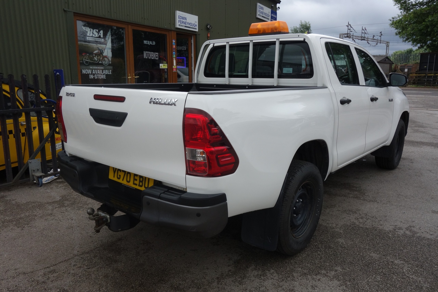 [ berth ]Toyota Hilux