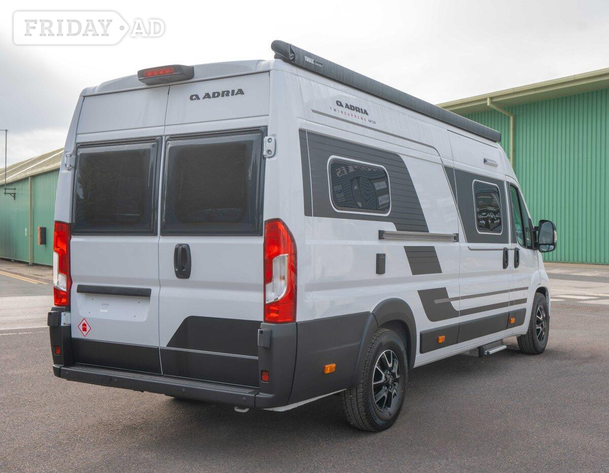 Adria Van Twin Supreme 640 SLB Newark