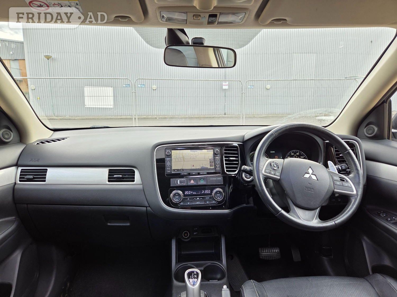 Mitsubishi Outlander 2015 - Cars in Slough