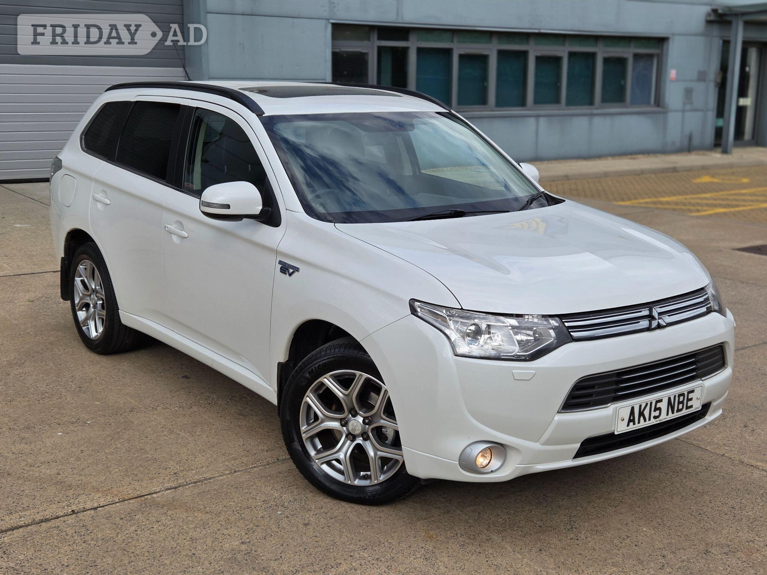 Mitsubishi Outlander 2015 - Cars