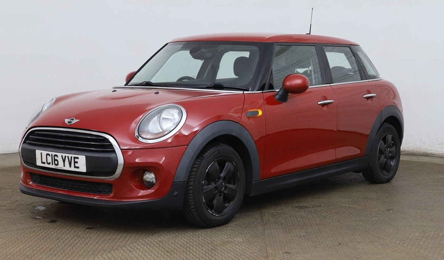 [ berth ]Mini Hatch