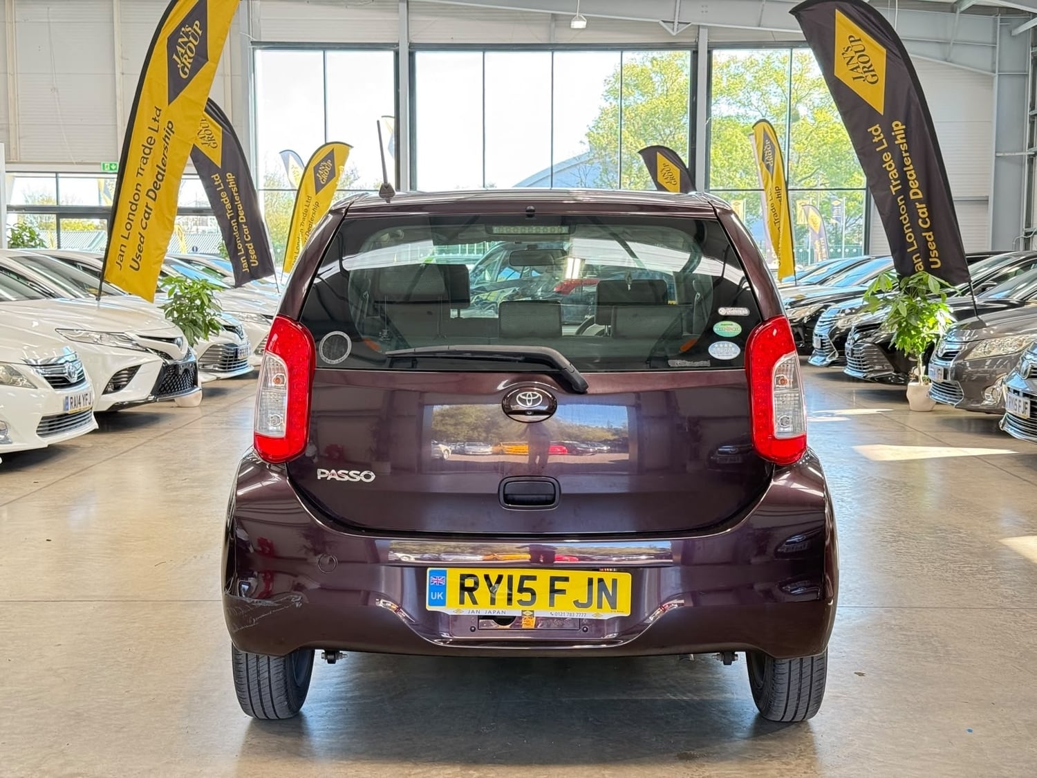 Toyota Passo 2015 - Cars in Reading