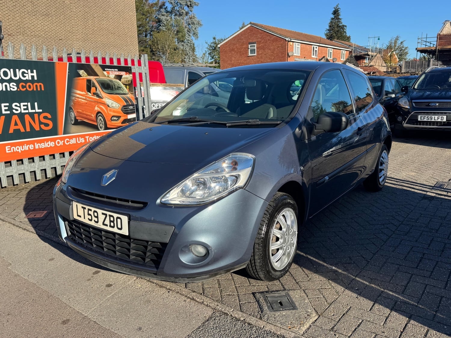 Renault Clio Slough