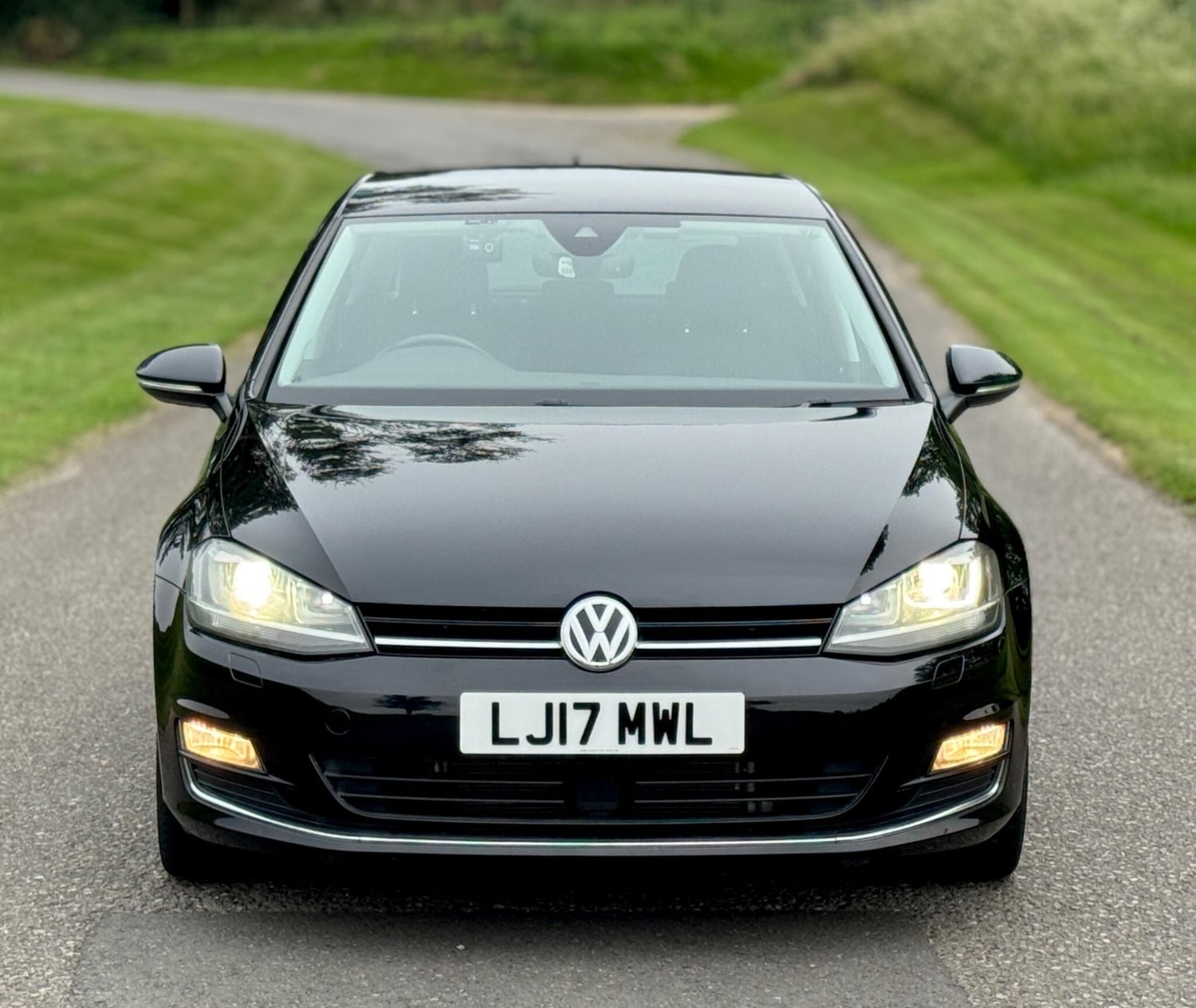 Volkswagen Golf 2017 - Cars in Copthorne