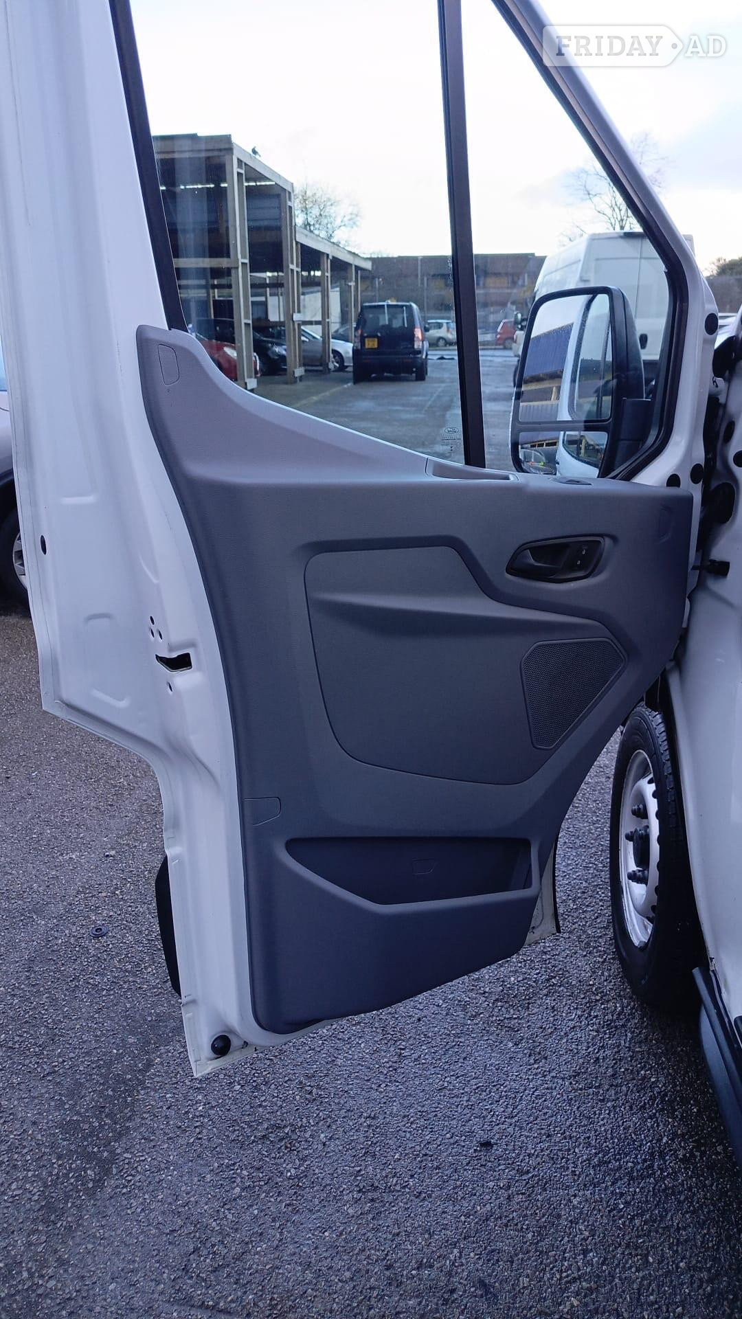 [ berth ]Ford Transit