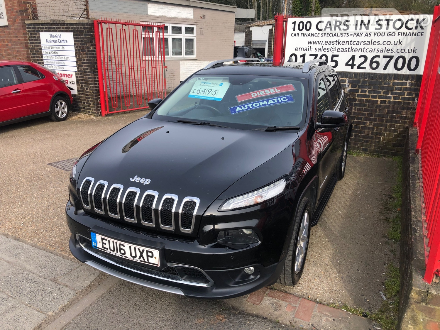 [ berth ]Jeep Cherokee
