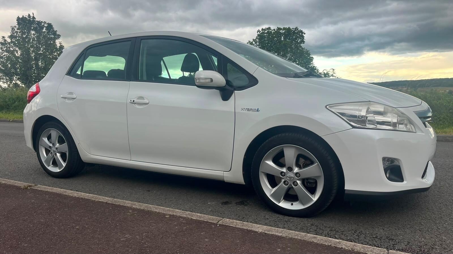 Toyota Auris 2011 - Cars