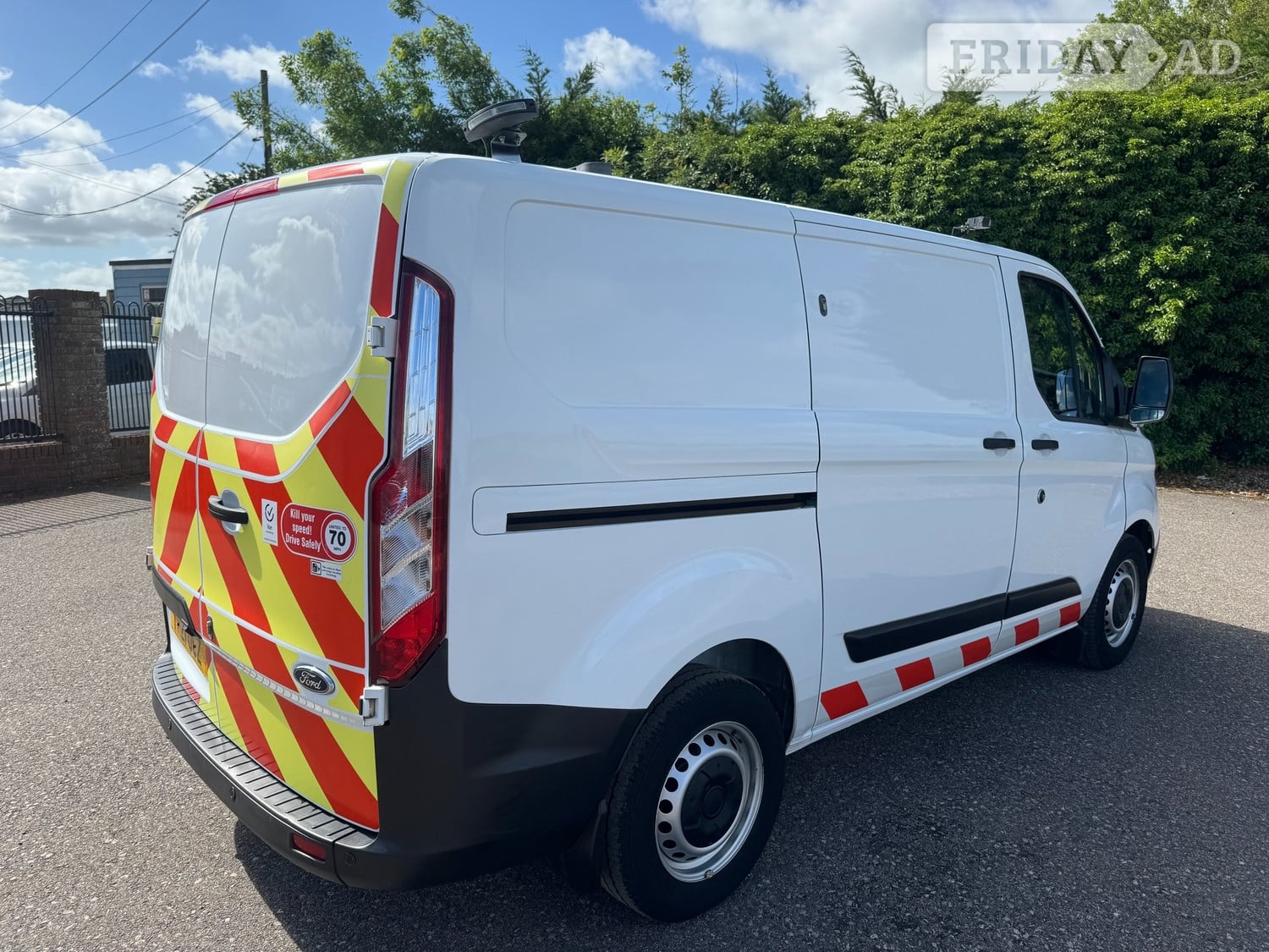 [ berth ]Ford Transit Custom
