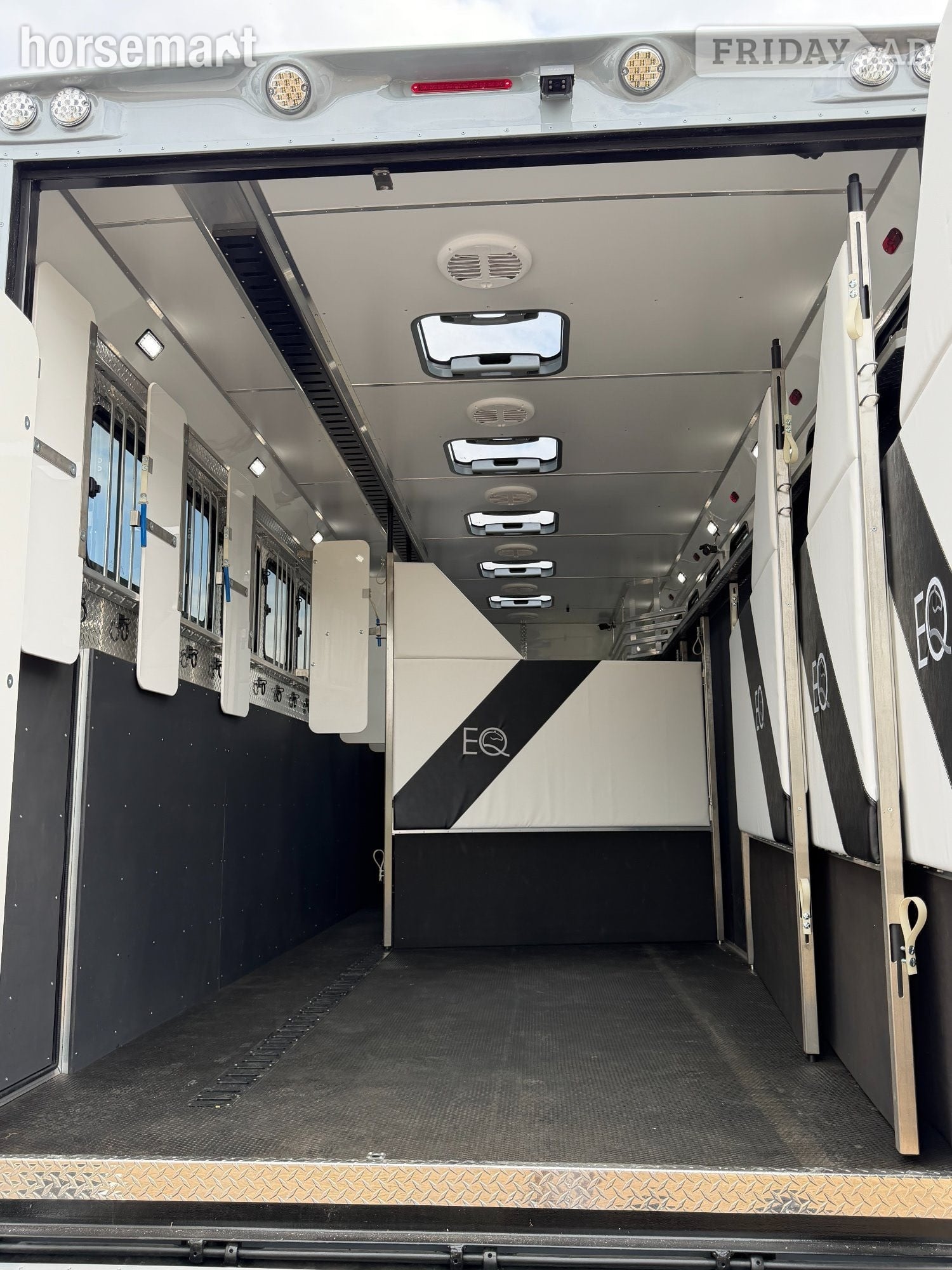 Equine Quality Work Truck Volvo Horsebox - Trailers & Horseboxes