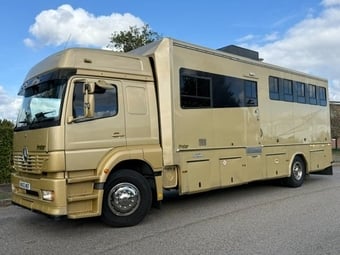 Prater Coach build Mercedes Benz Atego  Horsebox